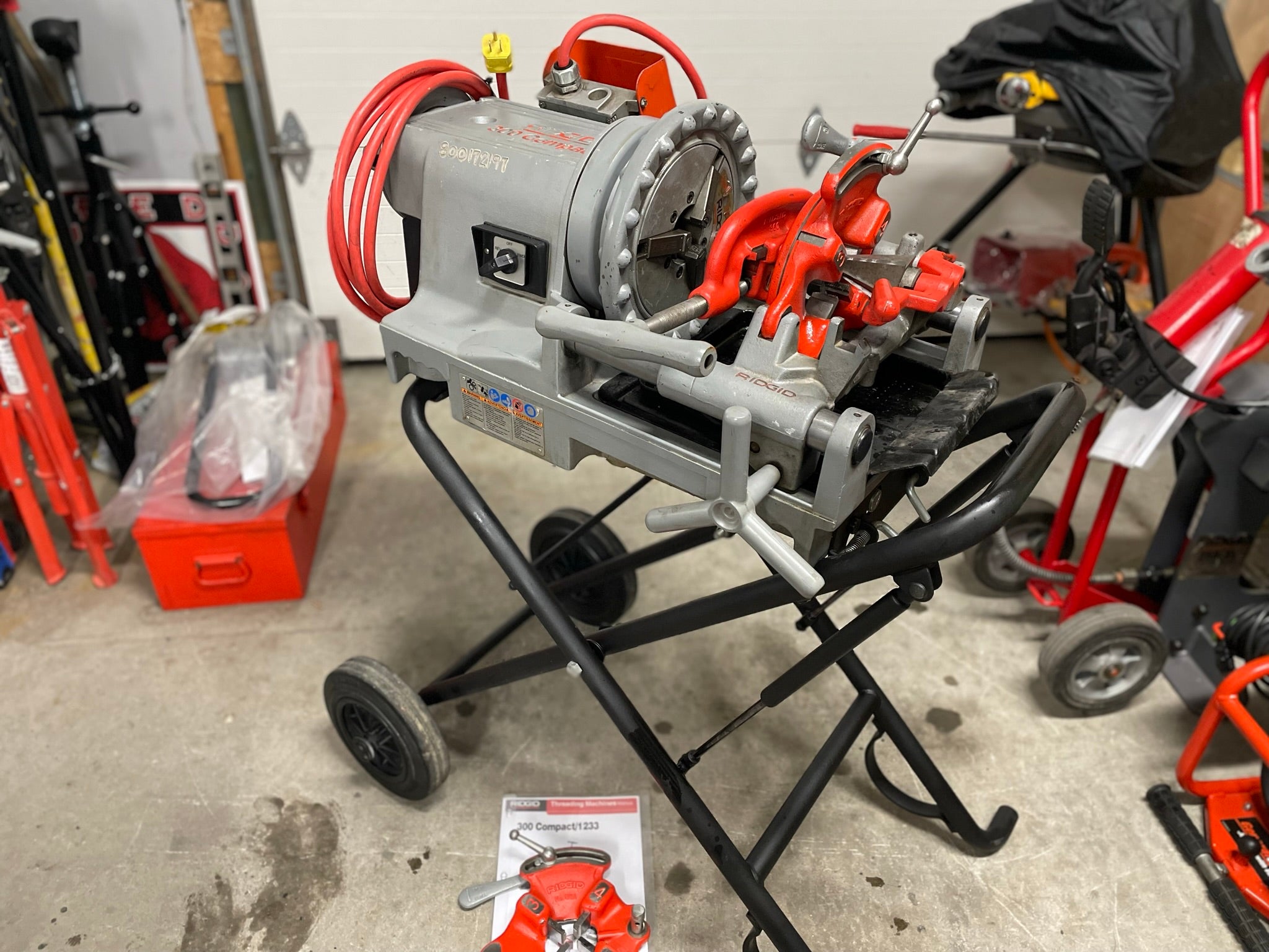 Lightly Used Ridgid 300 Compact 67182 Self Oiling Threading Machine ...
