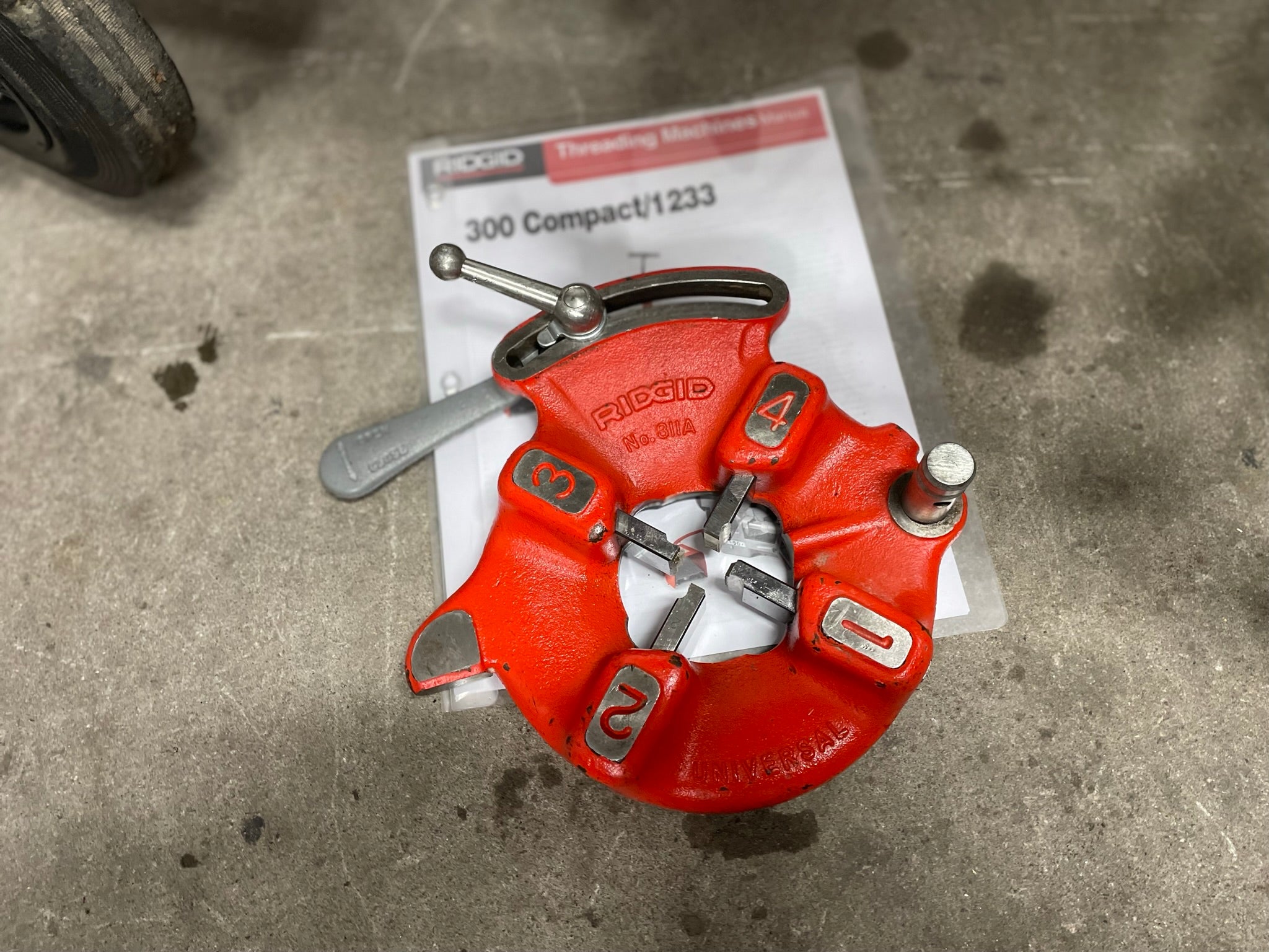 Lightly Used Ridgid 300 Compact 67182 Self Oiling Threading Machine ...