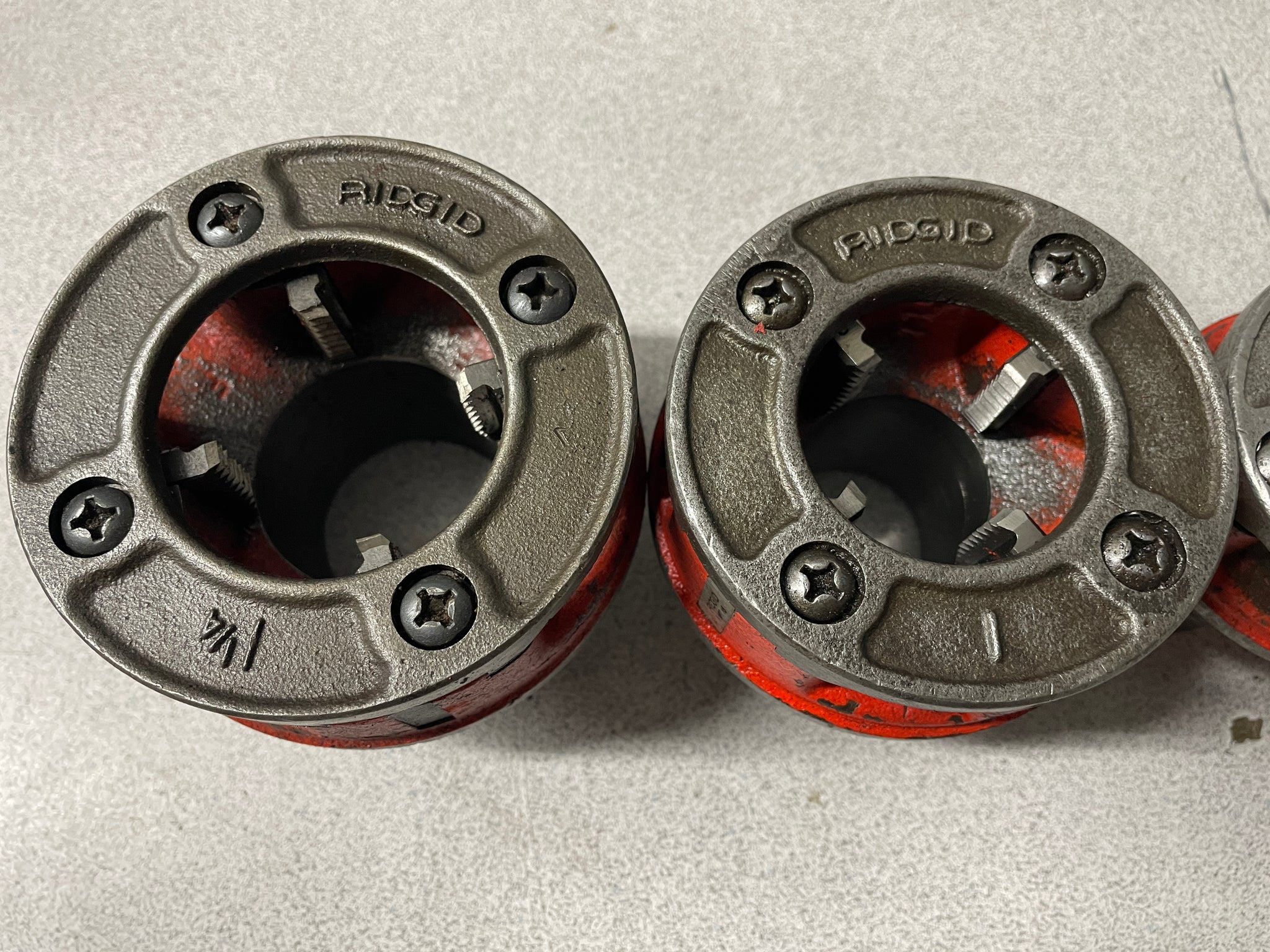 Used RIDGID 600 Power Pipe Threader Set Dies 3/8