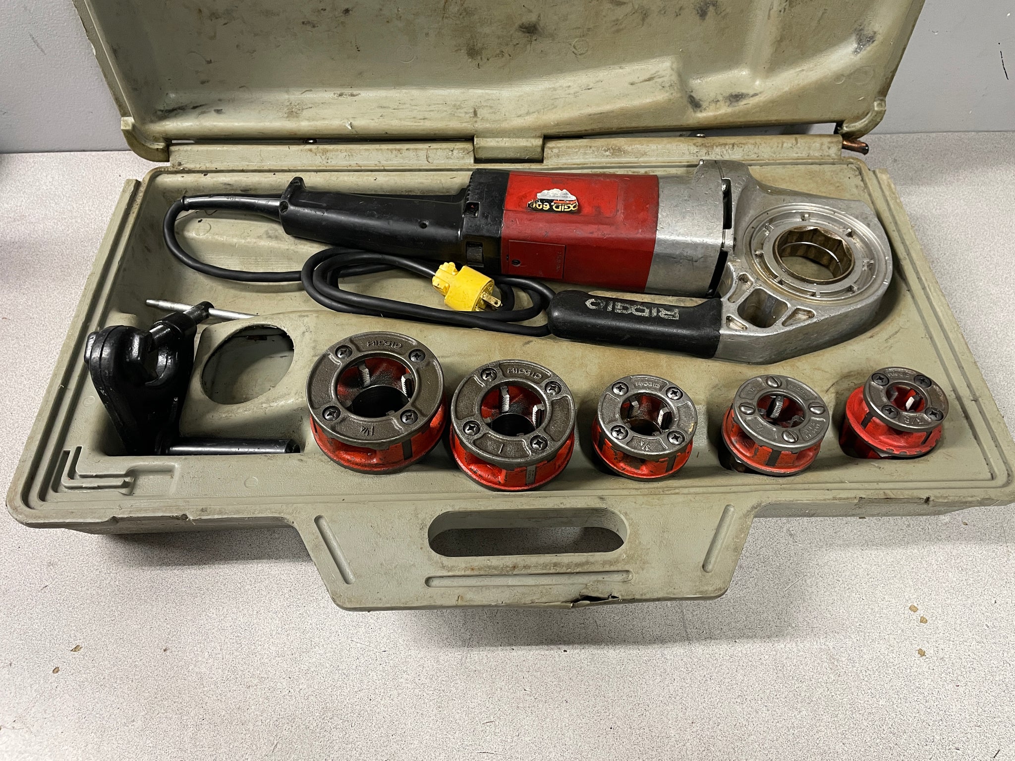 Threader Dyes Used RIDGID 600 Power Pipe Threader Set Dies 3/8