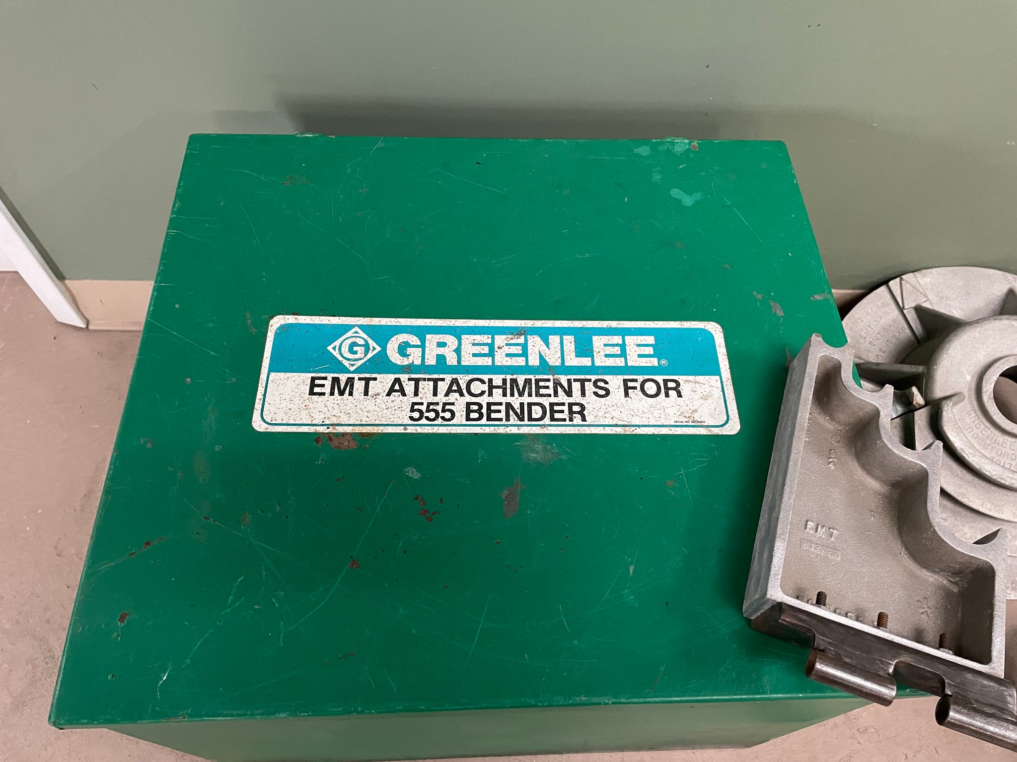 Used Greenlee 23802 EMT Shoe Group 1/2