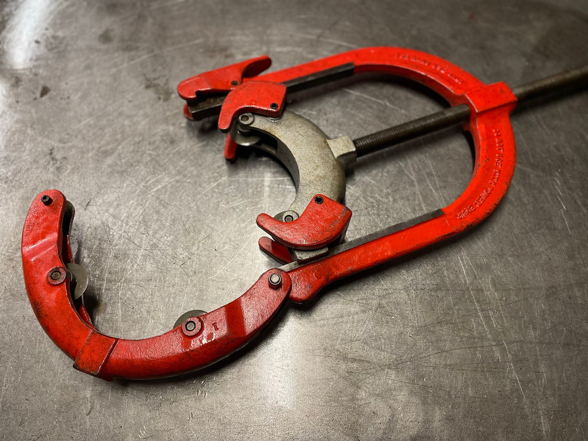 Ridgid Pipe Cutter Used RIDGID 468 Hinged Pipe Cutter for Heavy-Wall Steel Pipe, 6 to 8 ...